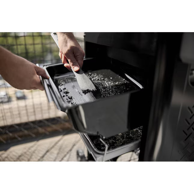 Weber Spirit E-210 Black 2-Burner Liquid Propane Gas Grill 1501000 - Scratch & Dent (Minor)