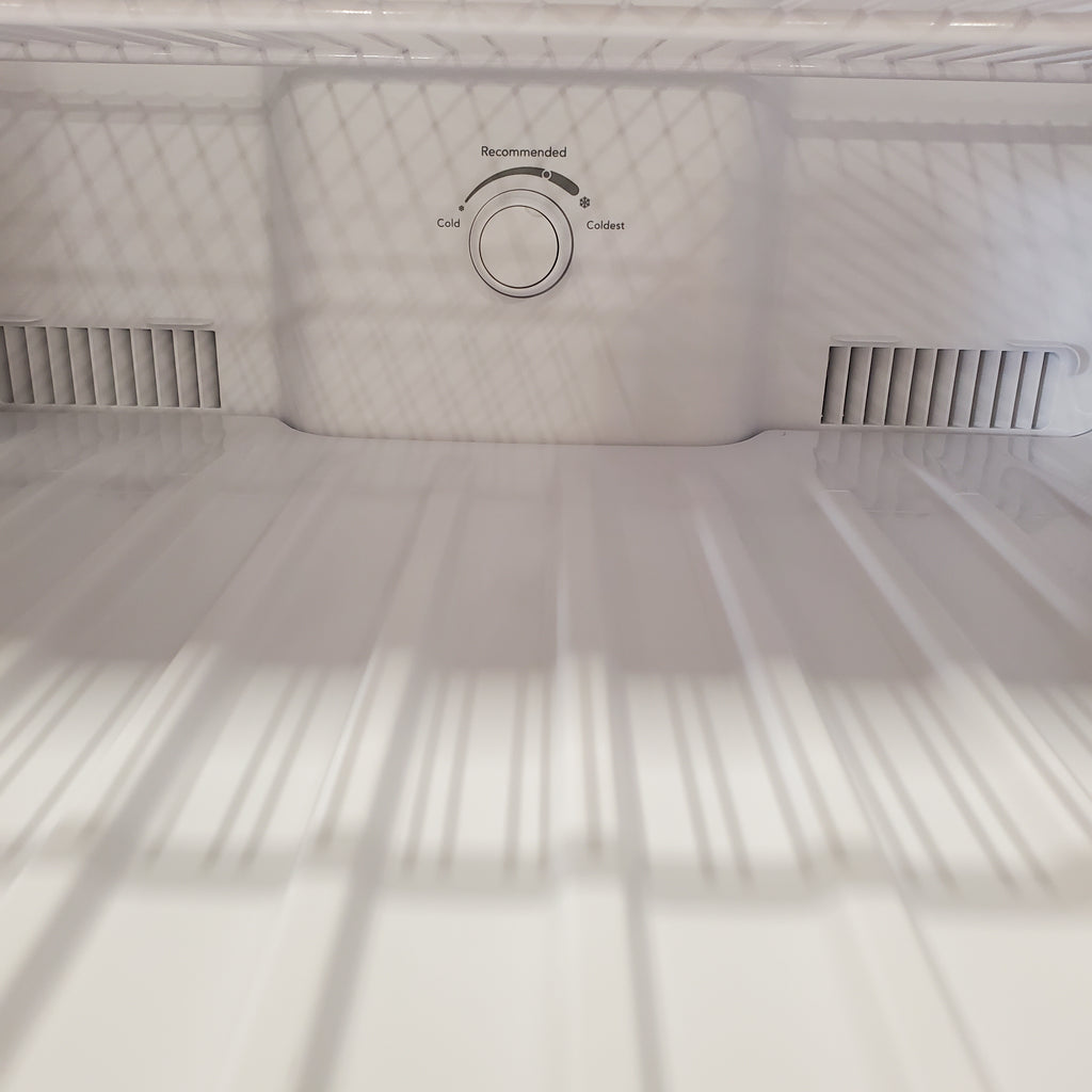 Pictures of Frigidaire Top Freezer 18 Cu. Ft. Capacity Refrigerator with Spacious Interior Storage and Bright LED Lighting in White FFHT1822UW - 3SD392 - Scratch and Dent (Major) - Neu Appliance Outlet - Discount Appliance Outlet in Austin, Tx