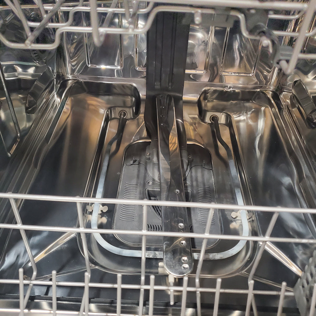 Pictures of KitchenAid 24-in Front Control Built-in Dishwasher With Third Rack ( Stainless Steel with PRINTSHIELD Finish )-KDFE204KPS-Scratch and Dent(Minor) - Neu Appliance Outlet - Discount Appliance Outlet in Austin, Tx