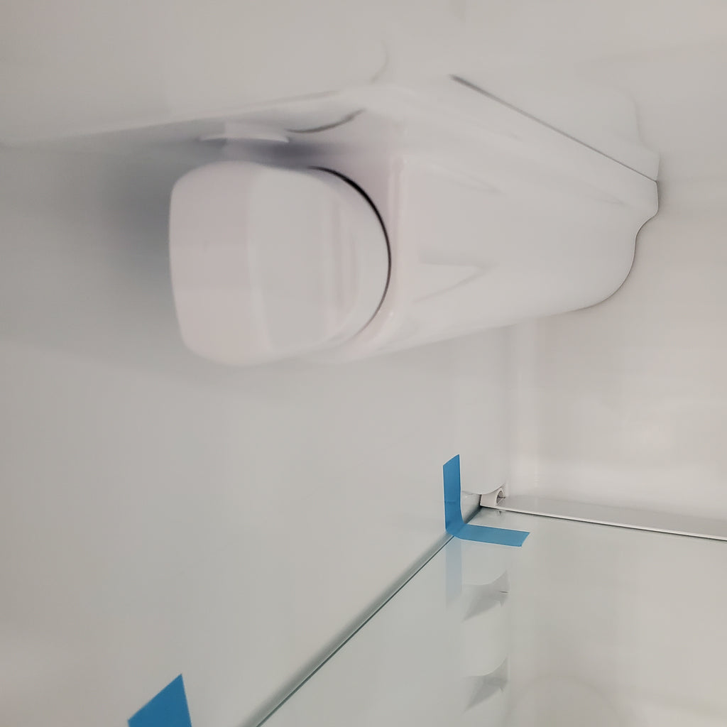 Pictures of Frigidaire 18 Cu. Ft. Counter-Depth French Door Refrigerator FRFG1723AV - Scratch & Dent (Minor) - Neu Appliance Outlet - Discount Appliance Outlet in Austin, Tx