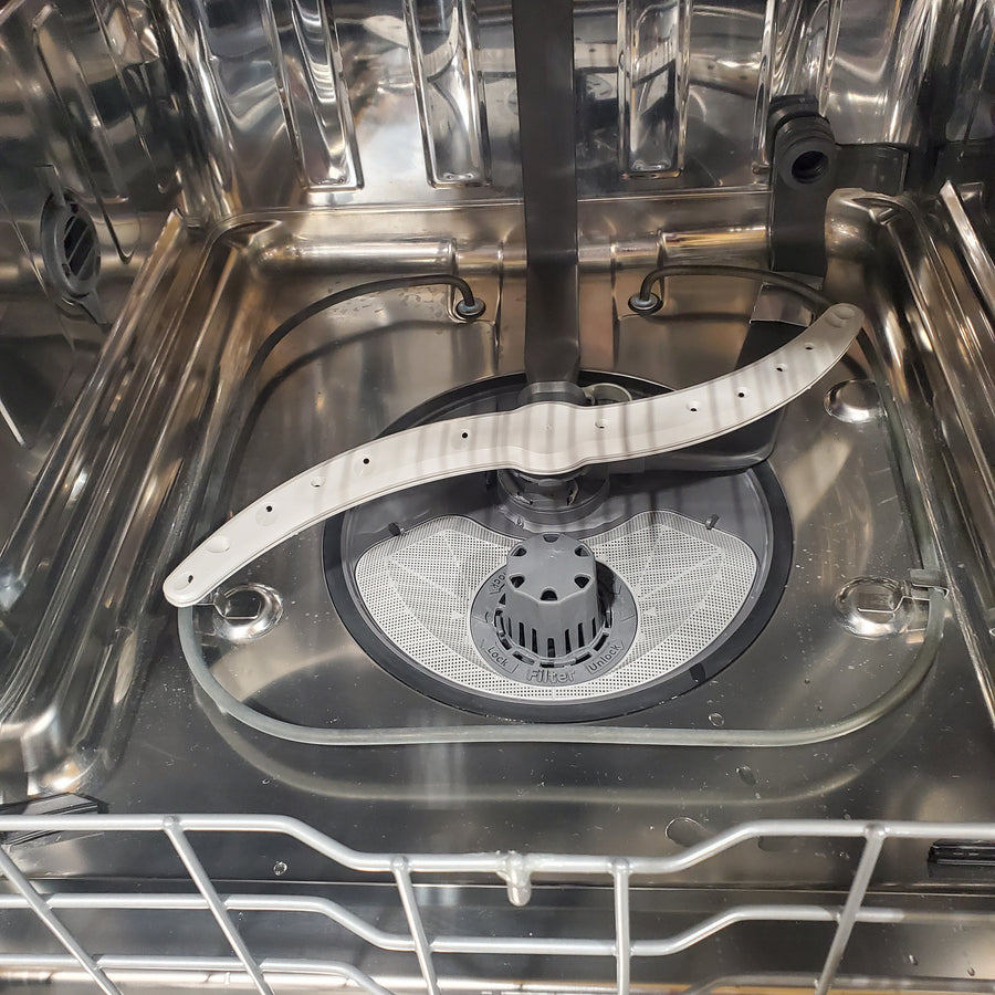 GE® ENERGY STAR® Fingerprint Resistant Top Control with Stainless Steel Interior Dishwasher with Sanitize Cycle 6SD123 - GDP670SYVFS - Open Box