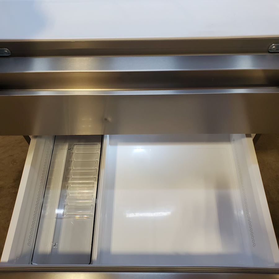 Hisense PureFlat 25.6-cu ft 4-Door Smart French Door ENERGY STAR Refrigerator in Stainless Steel with Ice Maker, Water and Ice Dispenser 22231SD312 - HRM260N6TSE - Scratch & Dent (Major)