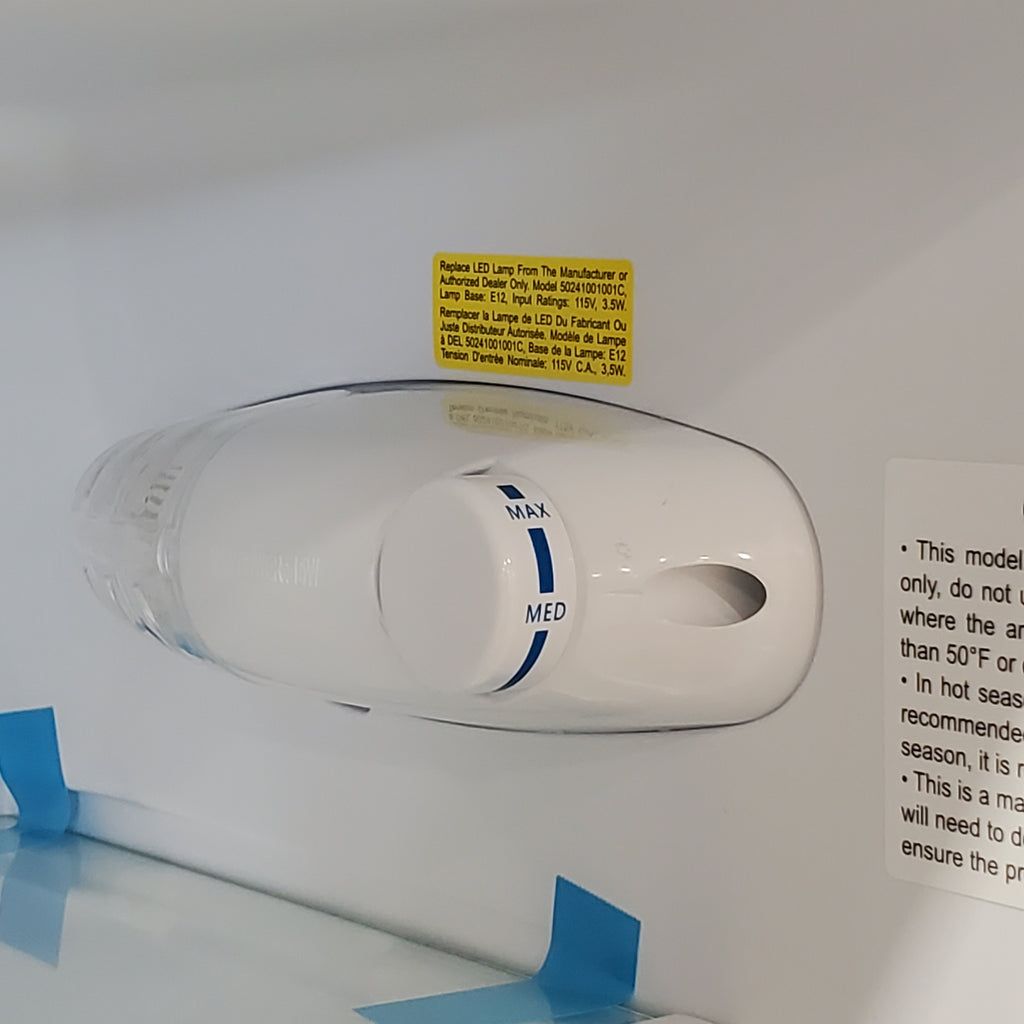 Pictures of Vissani 7.1 cu. ft. Top Freezer Refrigerator with Adjustable Shelf in Stainless Steel MDFF7SS - Scratch & Dent (Minor) - Neu Appliance Outlet - Discount Appliance Outlet in Austin, Tx