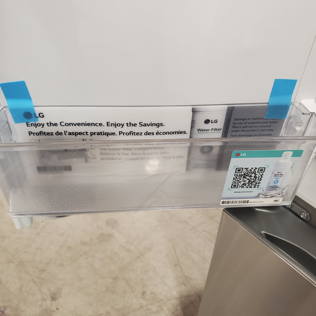 LG 31 cu. ft. Smart Standard-Depth MAX™ French Door Refrigerator with InstaView® Door-in-Door 3SD920 - LF31S6360S - Open Box