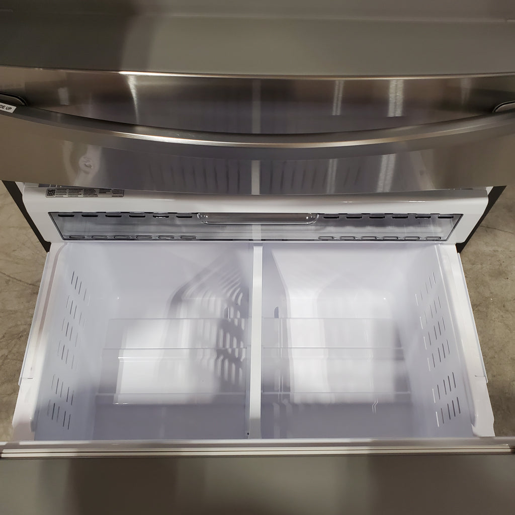 Pictures of Samsung 28-cu ft 4-Door ENERGY STAR Smart French Door Refrigerator with Ice Maker in Fingerprint Resistant Stainless Steel 4SD423 - RF28R7201SR - Scratch and Dent (Minor) - Neu Appliance Outlet - Discount Appliance Outlet in Austin, Tx