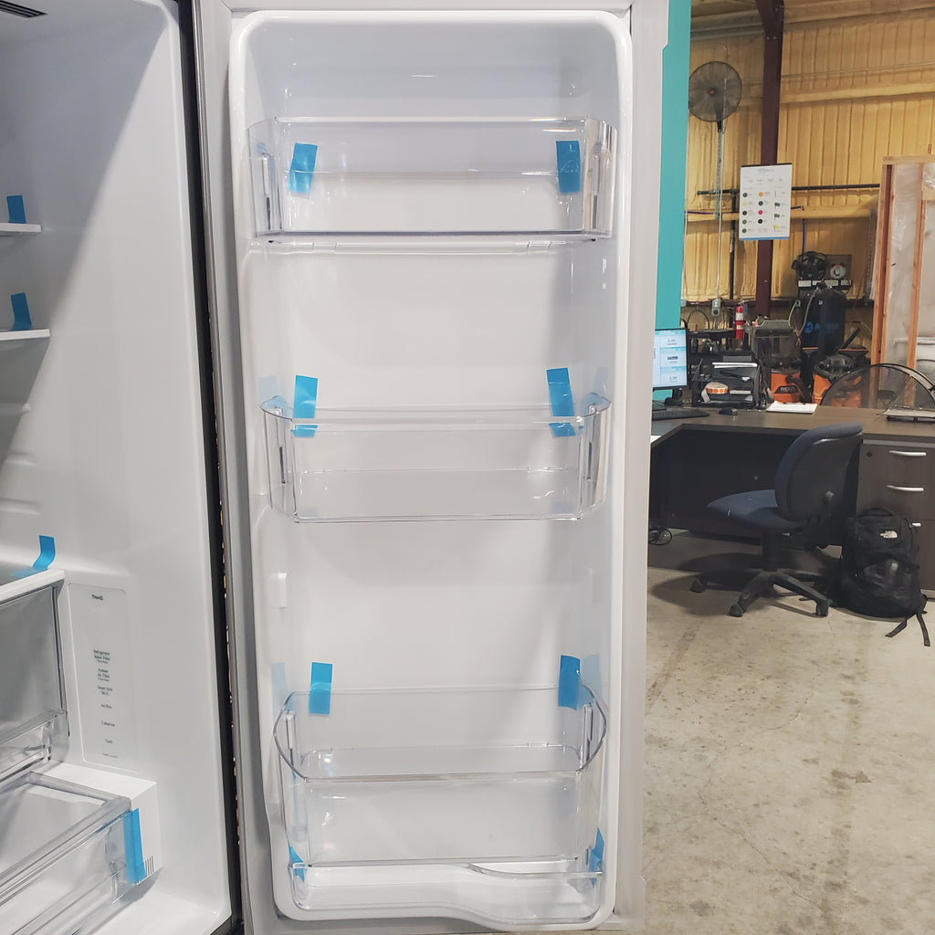 Pictures of 26.5-cu ft Counter-depth Smart French Door Refrigerator with Ice Maker (Stainless Steel) ENERGY STAR -LRFLC2706S -Scratch and Dent (Minor) - Neu Appliance Outlet - Discount Appliance Outlet in Austin, Tx