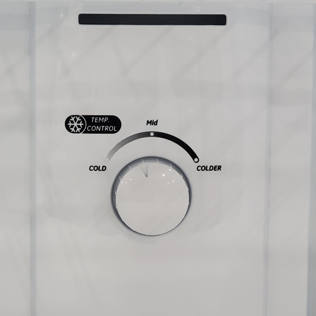 Pictures of 18 cu. ft. Top Freezer Refrigerator in White with Adjustable Temperature Controls MDTF18WHR - Scratch & Dent - Minor - Neu Appliance Outlet - Discount Appliance Outlet in Austin, Tx