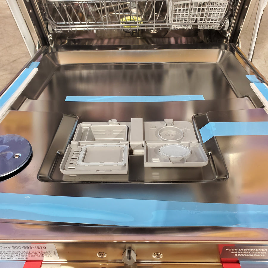ASKO Dishwasher in Stainless Steel with Super Cleaning System™ and 8 Steel™ 11112SD69 - DBI663THS - Open Box