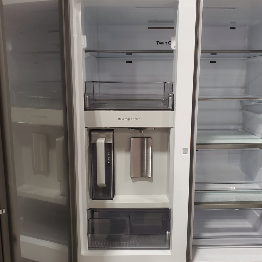 Samsung Counter-Depth Beverage Center 24.0 cu ft 3-Door Smart Compatible French Door Refrigerator with Dual Ice Maker with Water Dispenser and Door within Door ENERGY STAR Certified in White Glass RF24BB660012 - Scratch & Dent (Minor)