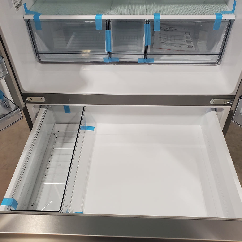Pictures of Hisense PureFlat 25.6-cu ft 4-Door Smart French Door Refrigerator with Ice Maker, Water and Ice Dispenser (Stainless Steel) ENERGY STAR - Scratch and Dent (Minor) - Neu Appliance Outlet - Discount Appliance Outlet in Austin, Tx