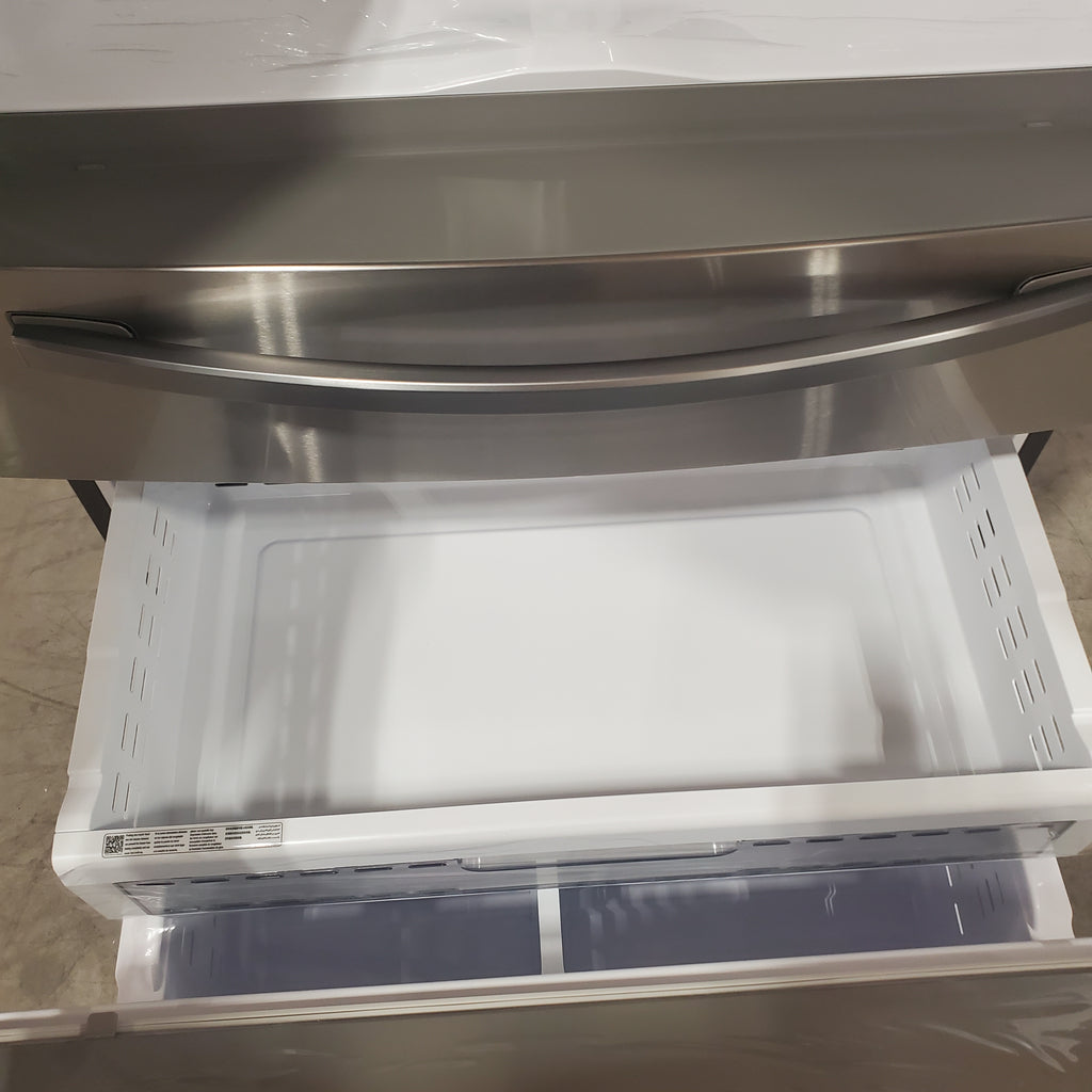 Pictures of Samsung 28-cu ft 4-Door ENERGY STAR Smart French Door Refrigerator with Ice Maker in Fingerprint Resistant Stainless Steel 4SD409 - RF28R7201SR - Scratch and Dent (Minor) - Neu Appliance Outlet - Discount Appliance Outlet in Austin, Tx
