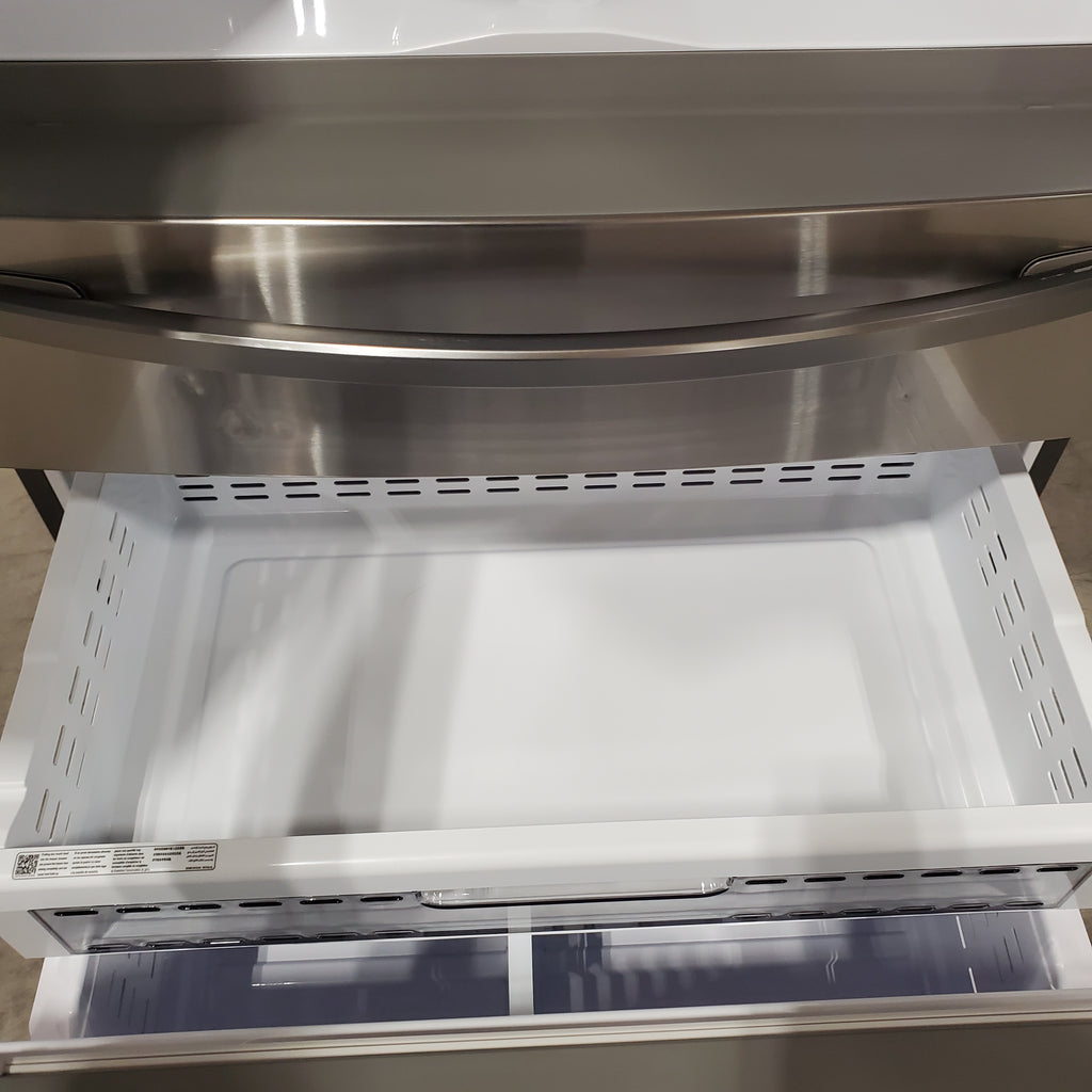 Pictures of Samsung 28-cu ft 4-Door ENERGY STAR Smart French Door Refrigerator with Ice Maker in Fingerprint Resistant Stainless Steel 4SD413 - RF28R7201SR - Scratch and Dent (Minor) - Neu Appliance Outlet - Discount Appliance Outlet in Austin, Tx