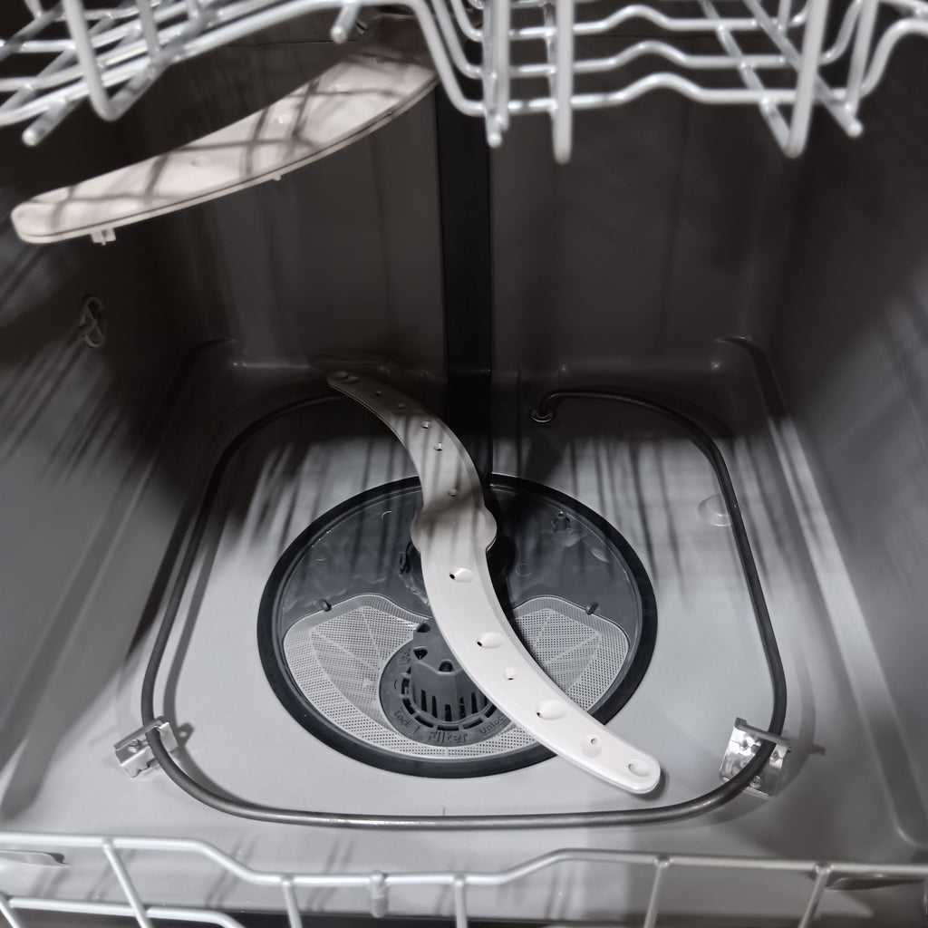 Pictures of GE ENERGY STAR® Top Control Hybrid Tub Dishwasher with 52 dBA and Dry Boost GDT565HSYSS - New in Box - Neu Appliance Outlet - Discount Appliance Outlet in Austin, Tx