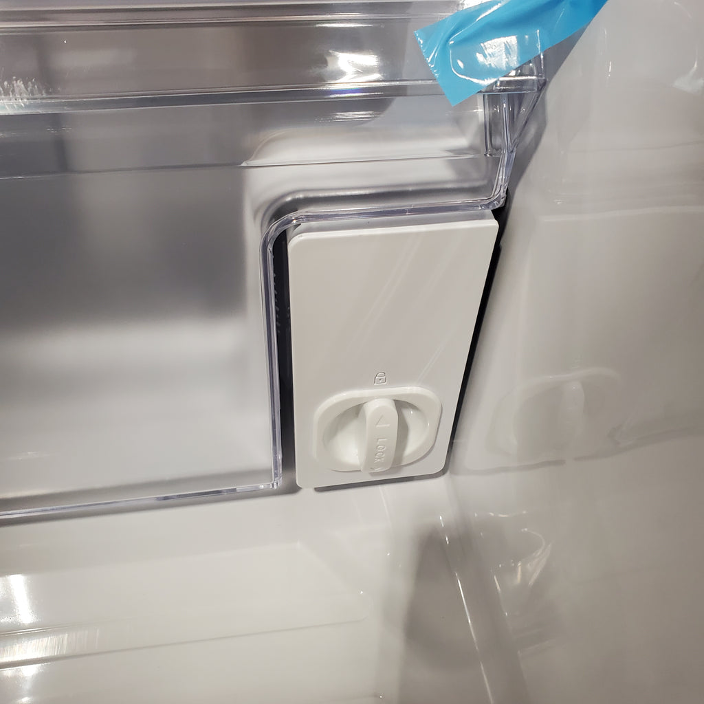 Pictures of Samsung 28-cu ft Side-by-Side Refrigerator Smart Compatible with Ice Maker with Ice Dispenser in Fingerprint Resistant Stainless Steel 4SD398 - RS28A500ASR - Scratch & Dent (Minor) - Neu Appliance Outlet - Discount Appliance Outlet in Austin, Tx