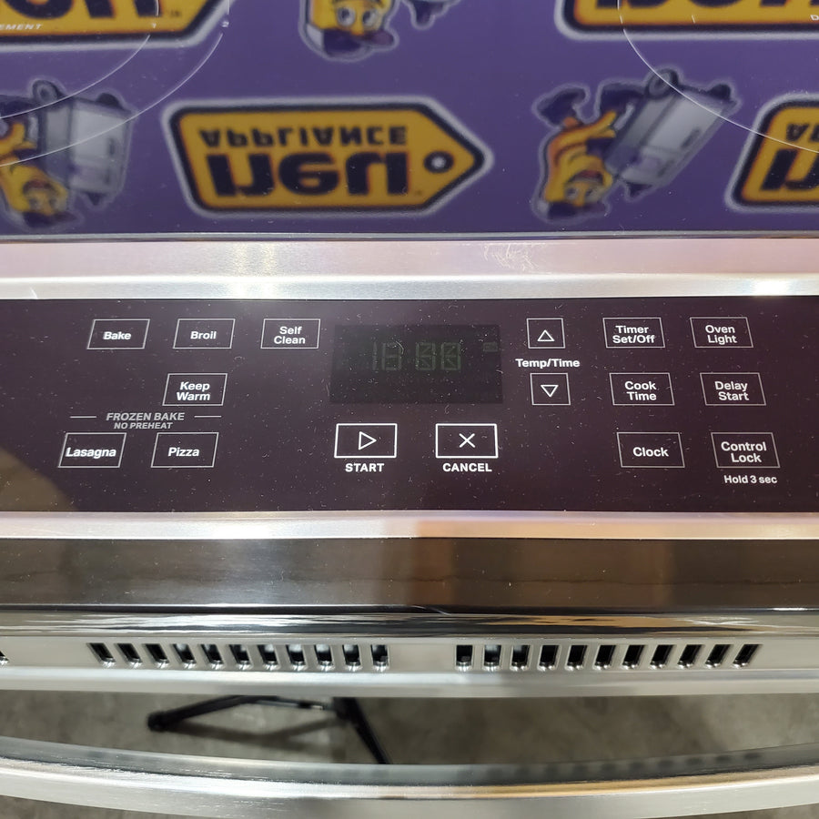 Whirlpool 4.8 cu. ft. 4 Burner Element Single Oven Electric Range in Stainless Steel 22136SD247 - WEE515S0LZ - Scratch & Dent (Minor)