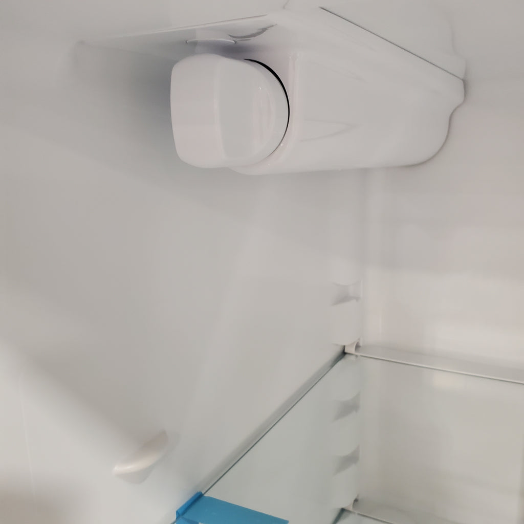 Pictures of Frigidaire 18 Cu. Ft. Counter-Depth French Door Refrigerator FRFG1723AV - Scratch & Dent (Moderate) - Neu Appliance Outlet - Discount Appliance Outlet in Austin, Tx