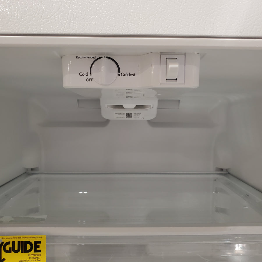 Frigidaire 20 Cu. Ft. Garage Ready Top Freezer Refrigerator 20231SD240 - FFHT2045XW - Scratch & Dent (Major)