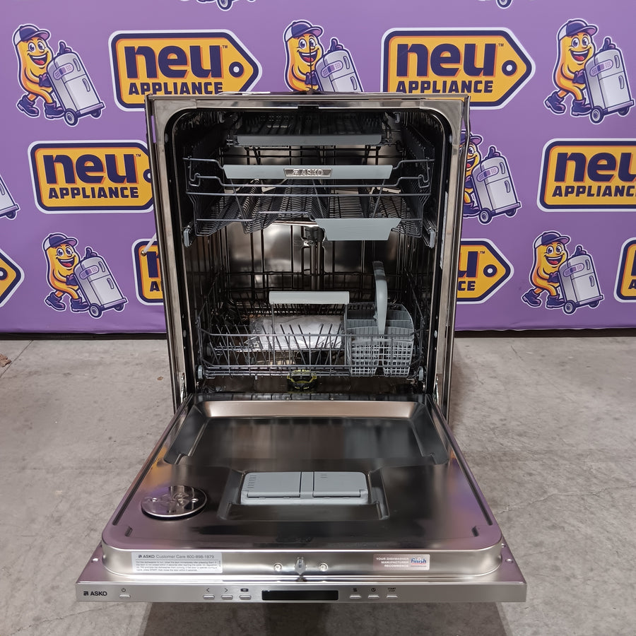 ASKO Dishwasher in Stainless Steel with Super Cleaning System™ and 8 Steel™ 1111395 - DBI663THS - Scratch & Dent (Minor)