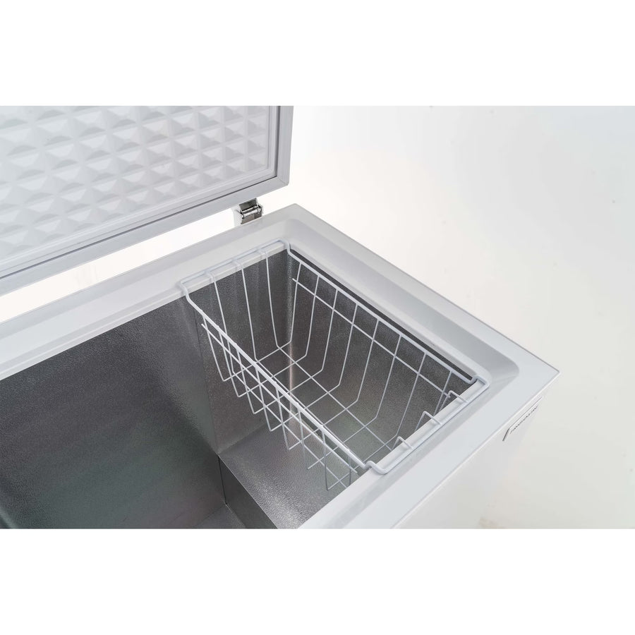 Frigidaire 5-cu ft Garage Ready Chest Freezer - SA625 - EFRF5003 - Scratch & Dent (Minor)