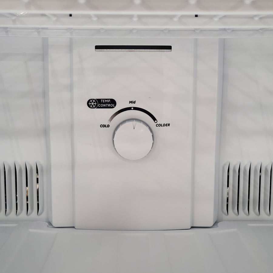 Vissani 18 cu. ft. Top Freezer Refrigerator in Stainless Steel, Garage Ready 25SD117 - MDTF18SSR - Scratch & Dent (Moderate)