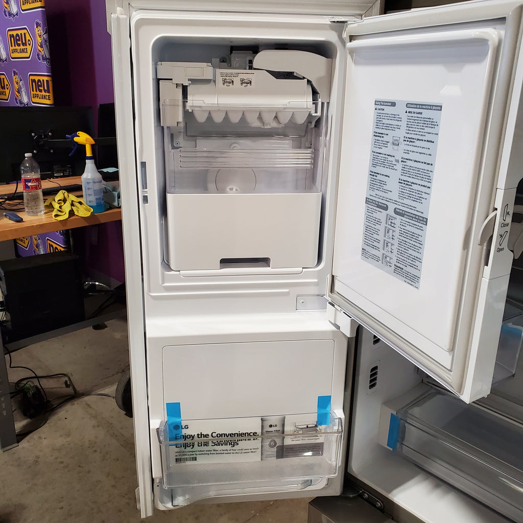 LG 26 cu. ft. Smart InstaView® Counter-Depth MAX™ French Door Refrigerator 17SD118 - LRFOC2606S - Scratch & Dent (Minor)