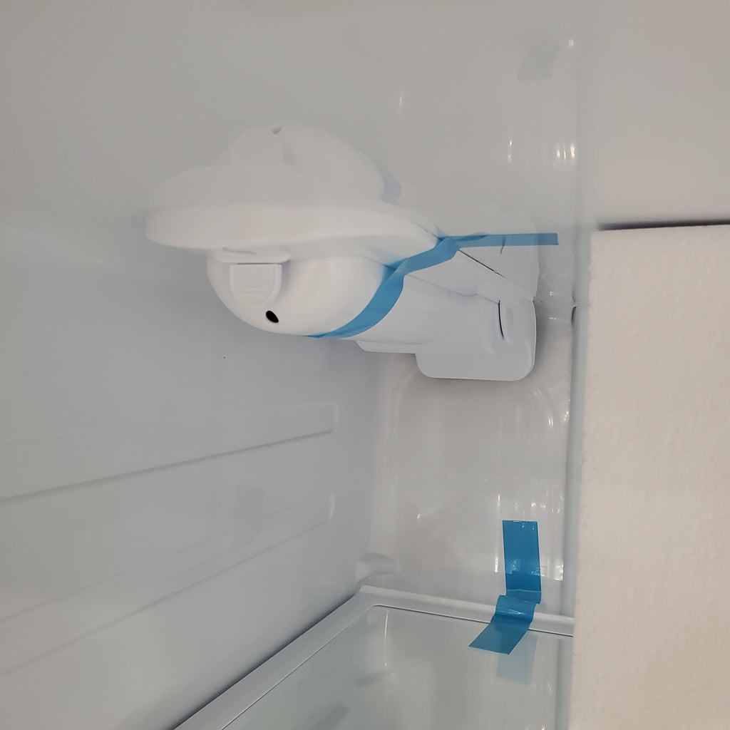 LG 22 cu. ft. 30" Wide French Door Refrigerator with Water Dispenser in Stainless Steel 3SD921 - LFDS22520S - Open Box