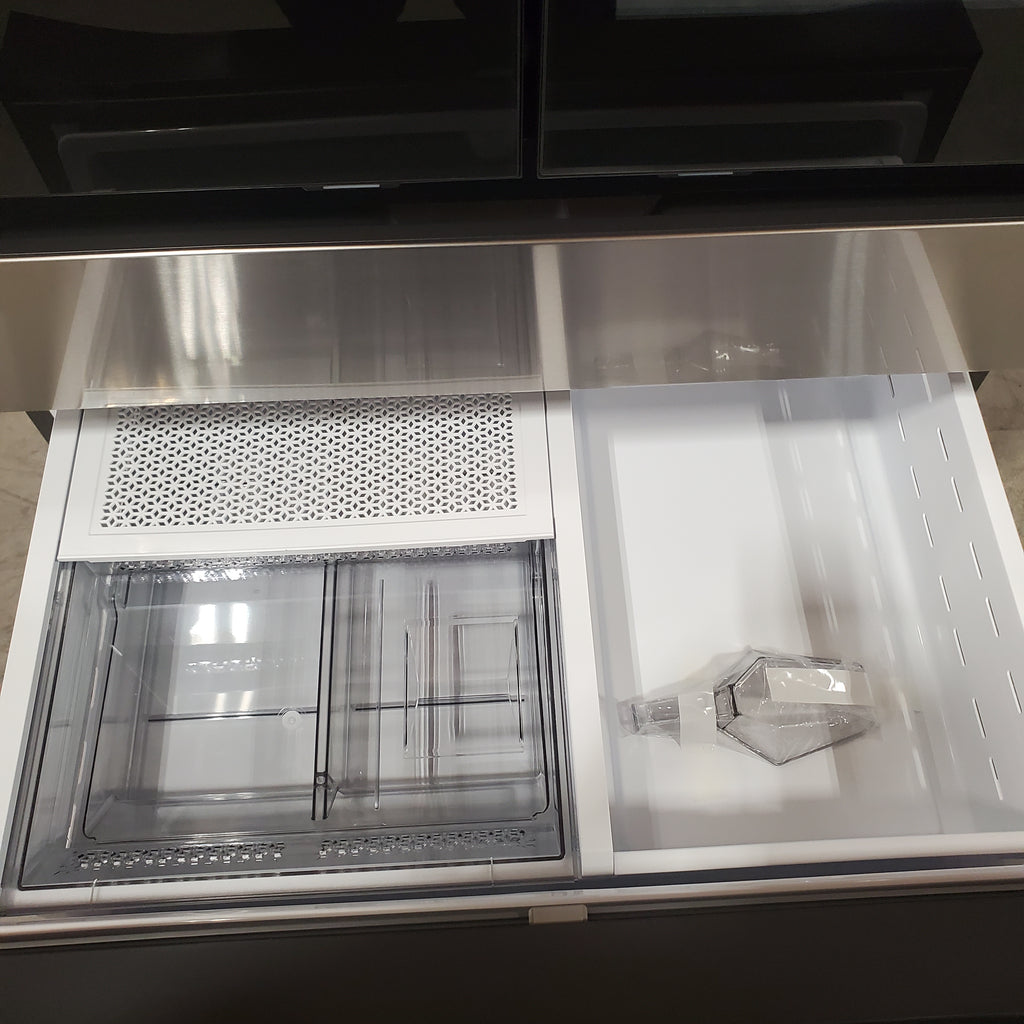 Pictures of Samsung Bespoke 29 cu. ft. 4-Door French Door Refrigerator with AI Family Hub™+ AI Vision Inside™ in Charcoal Glass and Stainless Steel 4SD407 - RF90F29AECRAA - Open Box - Neu Appliance Outlet - Discount Appliance Outlet in Austin, Tx