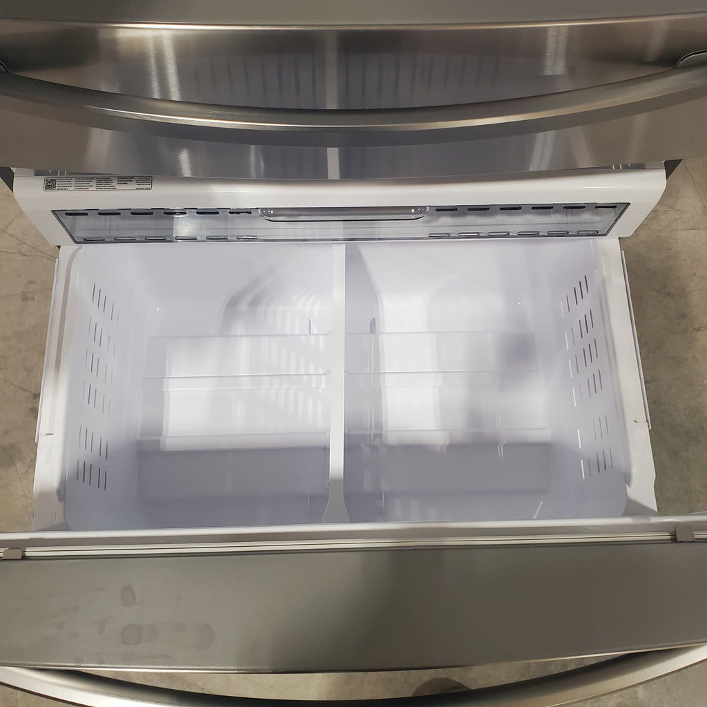 Pictures of Samsung 28-cu ft 4-Door Smart French Door Refrigerator with Ice Maker (Fingerprint Resistant Stainless Steel) ENERGY STAR-RF28R7201SR-Scratch and Dent (Minor) - Neu Appliance Outlet - Discount Appliance Outlet in Austin, Tx