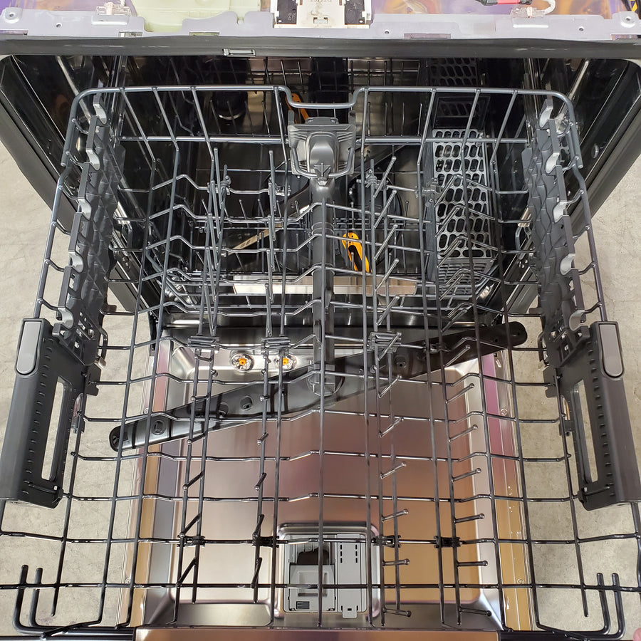 LG Top Control Smart Built-In Stainless Steel Tub Dishwasher with 3rd Rack, 1 Hour Wash & Dry Cycle and 42dBA 251315SD1148 - LDNTH753S - Scratch & Dent (Moderate)