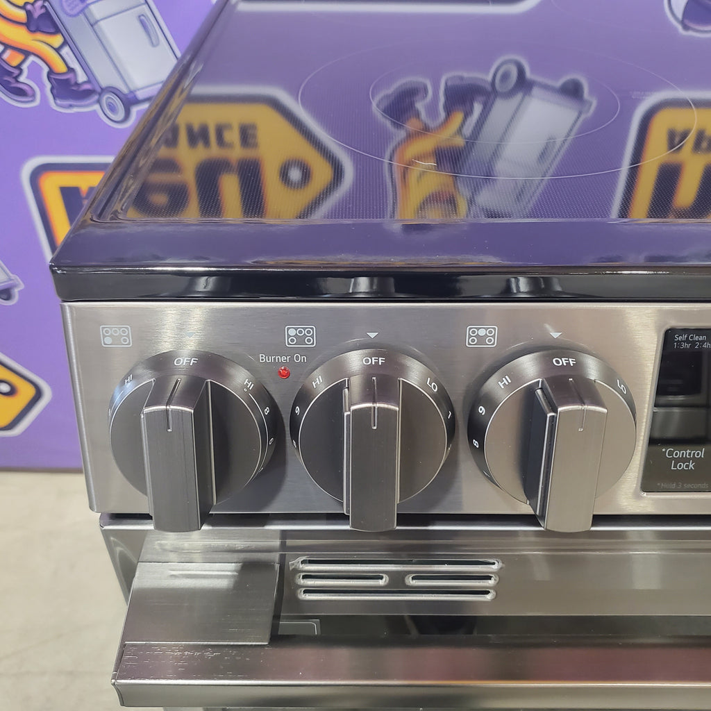 LG 6.3 cu. ft. Smart Electric Slide-in Range with InstaView®, ProBake Convection®, and Air Fry 3SD911 - LSEL6335ZE - Open Box