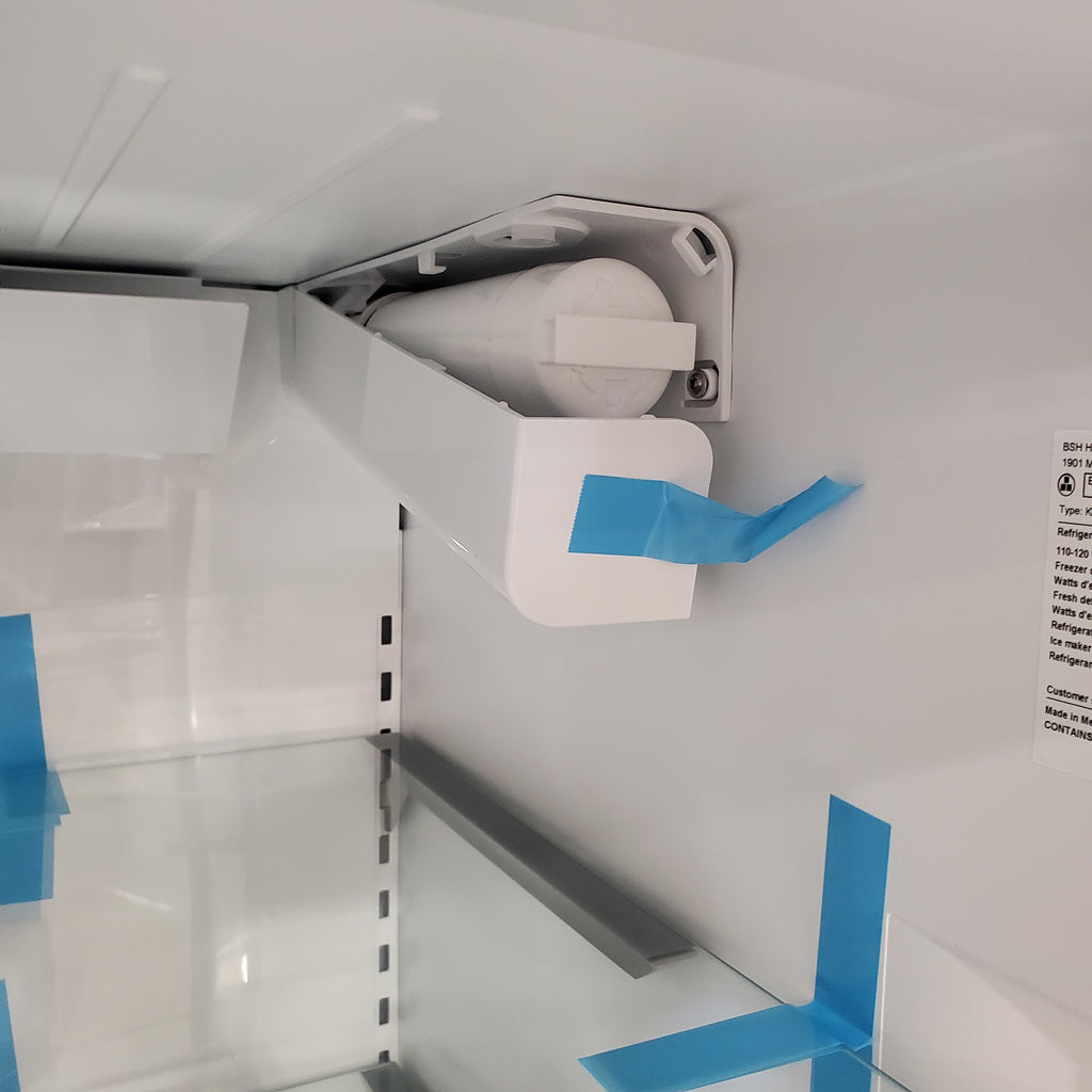 Pictures of Bosch Fastest Ice Maker Standard-Depth 300 Series 26-cu ft 3 -Door Smart Compatible French Door Refrigerator with Ice Maker with Water and Ice Dispenser in Stainless Steel 3SD669 - B36FD31ENS - Open Box - Neu Appliance Outlet - Discount Appliance Outlet in Austin, Tx