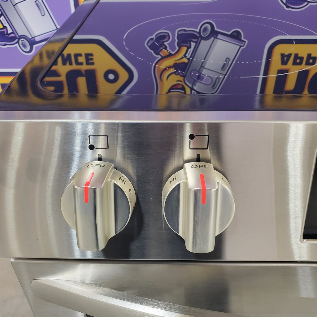 Pictures of Frigidaire 30" Front Control Electric Range with Convection in Stainless Steel FCFE3083AS - Scratch & Dent (Minor) - Neu Appliance Outlet - Discount Appliance Outlet in Austin, Tx