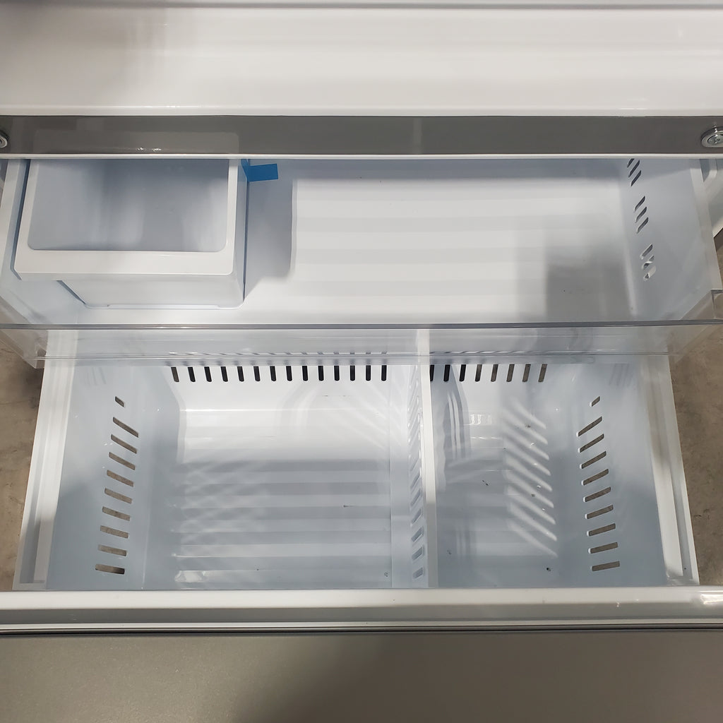 Pictures of 26.5-cu ft Counter-depth Smart French Door Refrigerator with Ice Maker (Stainless Steel) ENERGY STAR -LRFLC2706S -Scratch and Dent (Minor) - Neu Appliance Outlet - Discount Appliance Outlet in Austin, Tx