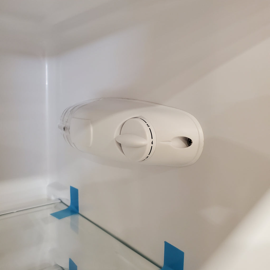 Pictures of Magic Chef 7.4 cu. ft. 2-Door Compact Fridge MCDR740WE - Scratch & Dent (Minor) - Neu Appliance Outlet - Discount Appliance Outlet in Austin, Tx