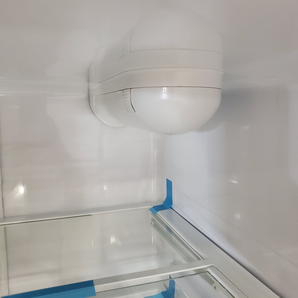 Pictures of GE 27-cu ft French Door Refrigerator with Ice Maker (Fingerprint-resistant Stainless Steel) ENERGY STAR-GNE27JYMXFS-Scratch and Dent(Minor) - Neu Appliance Outlet - Discount Appliance Outlet in Austin, Tx