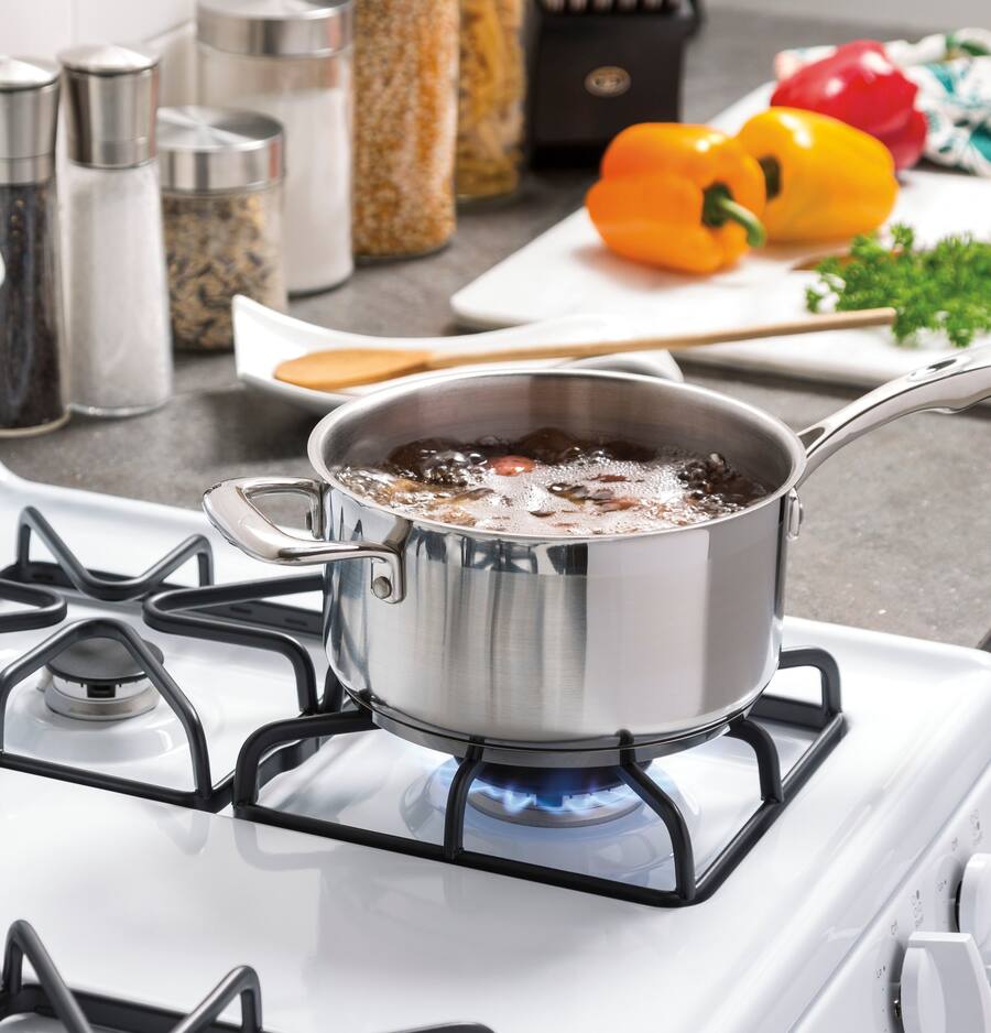 GE® 30" Free-Standing Gas Range in White GE9879 - JGBS60DEKWW - New In Box
