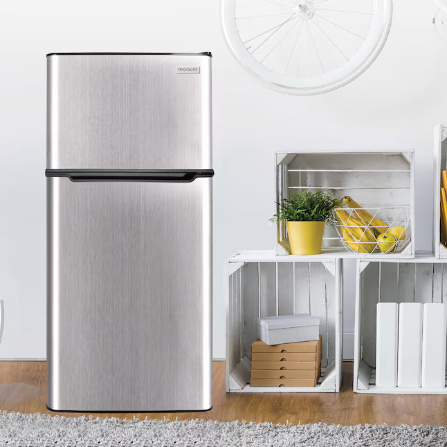 Frigidaire 4.5-cu ft Mini Fridge in Stainless Steel S168 - EFR463 - Open Box