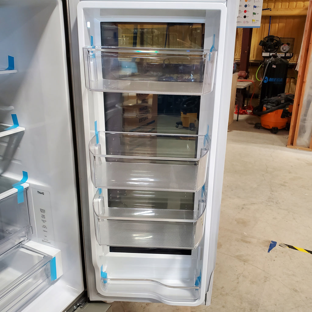 LG 26 cu. ft. Smart InstaView® Counter-Depth MAX™ French Door Refrigerator 17SD118 - LRFOC2606S - Scratch & Dent (Minor)