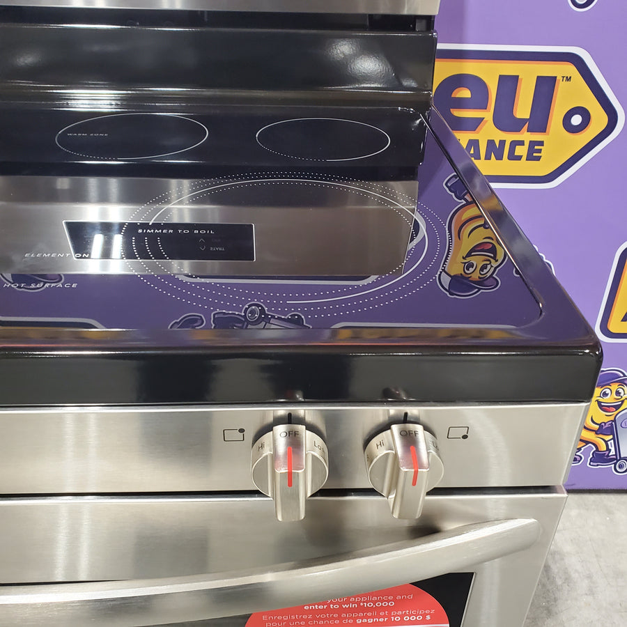 Frigidaire Electric Range with Five Cooktop Element, Air Fry and Self Cleaning 7SD793 - FCRE3083AS - Open Box