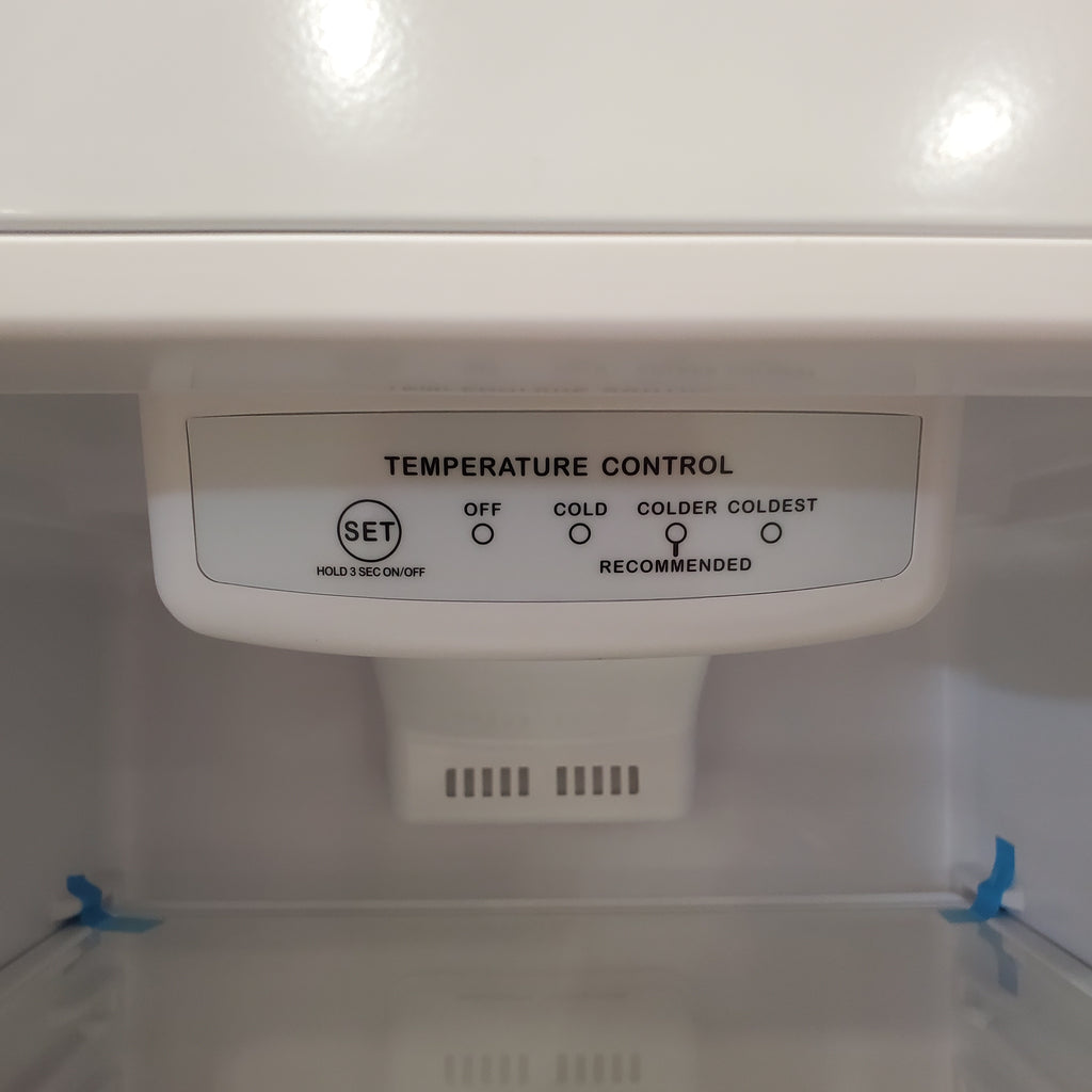 Pictures of Magic Chef 10.1 cu. ft. Top Freezer Refrigerator in Black HMDR1000BE - Scratch & Dent (Moderate) - Neu Appliance Outlet - Discount Appliance Outlet in Austin, Tx