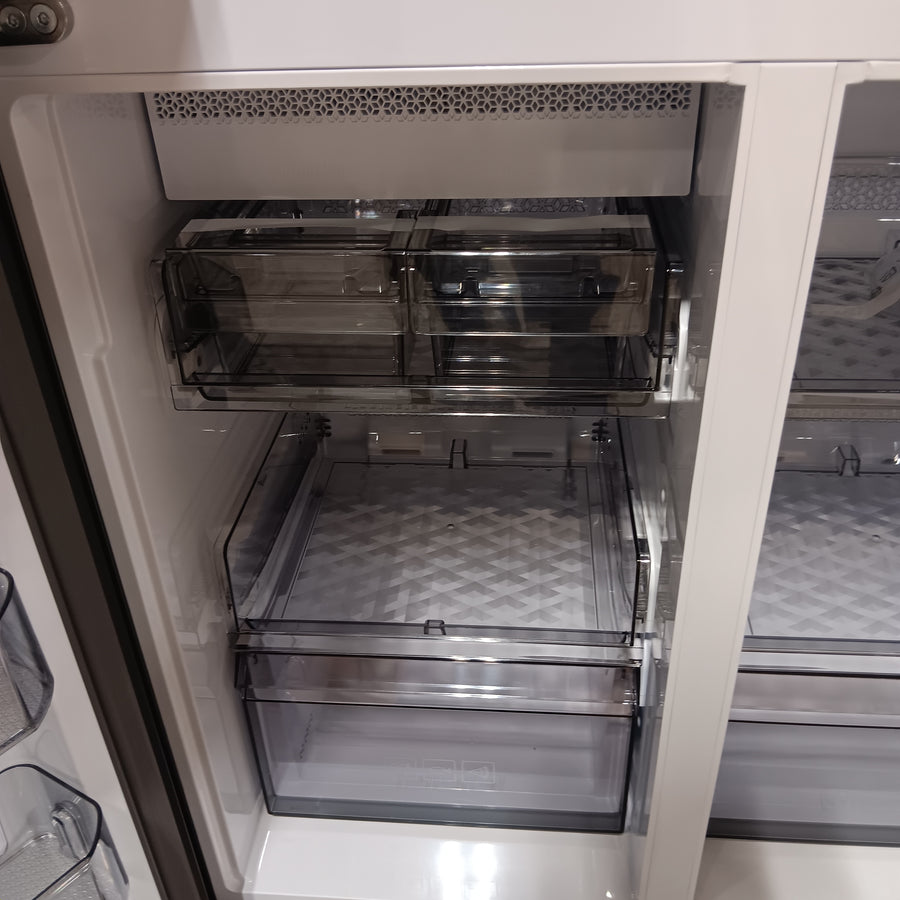 Samsung Bespoke Counter Depth 4-Door Flex™ Refrigerator (23 cu. ft.) with Beverage Center ™ with Customizable Door Panel Colors 4SD402 - RF23DB9600AP - Open Box