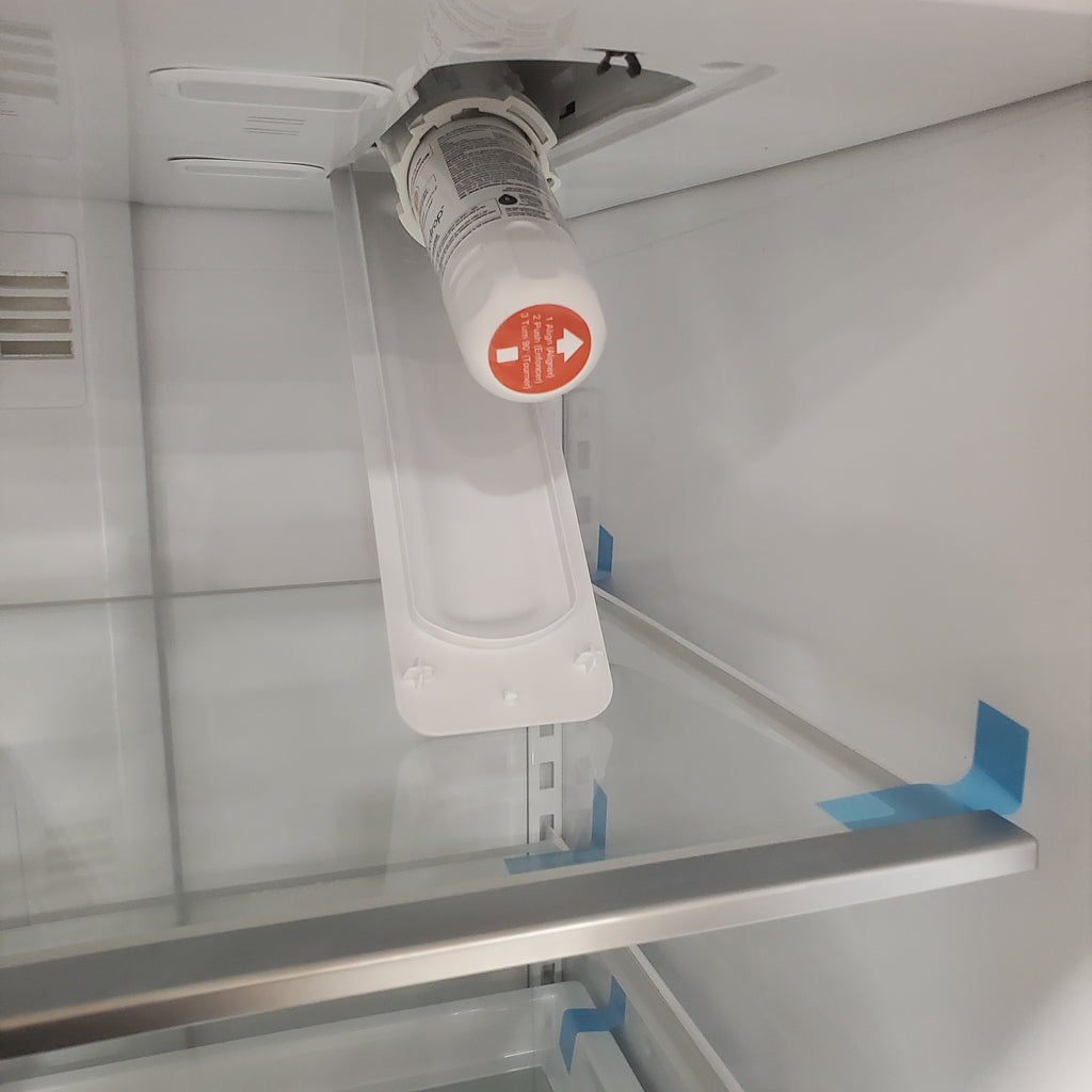 Pictures of Whirlpool 26.8-cu ft French Door Refrigerator with Ice Maker (Fingerprint Resistant Stainless Steel) ENERGY STAR-WRF757SDHZ-Scratch and Dent (Minor) - Neu Appliance Outlet - Discount Appliance Outlet in Austin, Tx