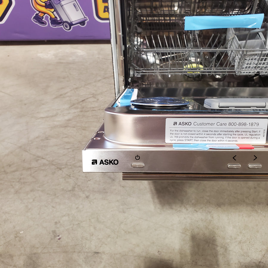 ASKO Dishwasher in Stainless Steel with Super Cleaning System™ and 8 Steel™ 11112SD69 - DBI663THS - Open Box