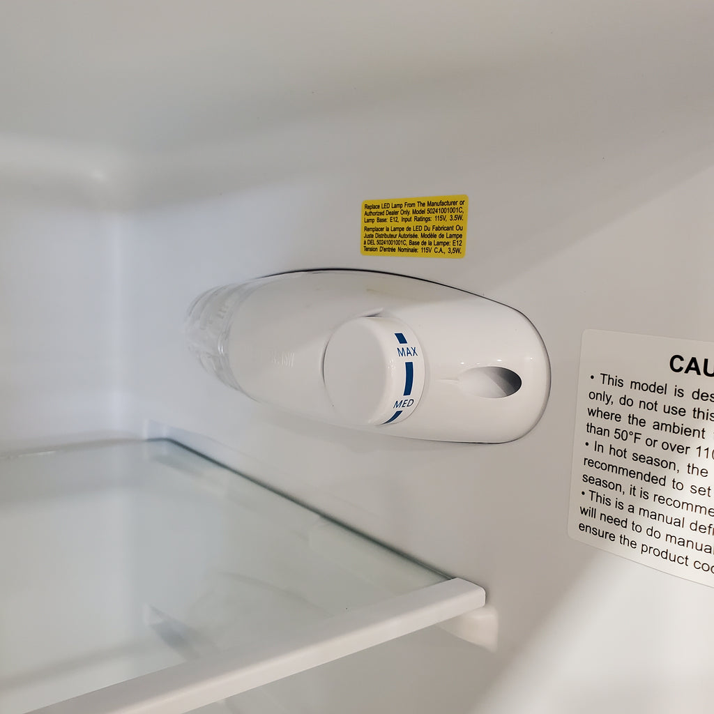 Pictures of Vissani 7.1 cu. ft. Top Freezer Refrigerator with Adjustable Shelf in Stainless Steel MDFF7SS - Scratch & Dent (Minor) - Neu Appliance Outlet - Discount Appliance Outlet in Austin, Tx