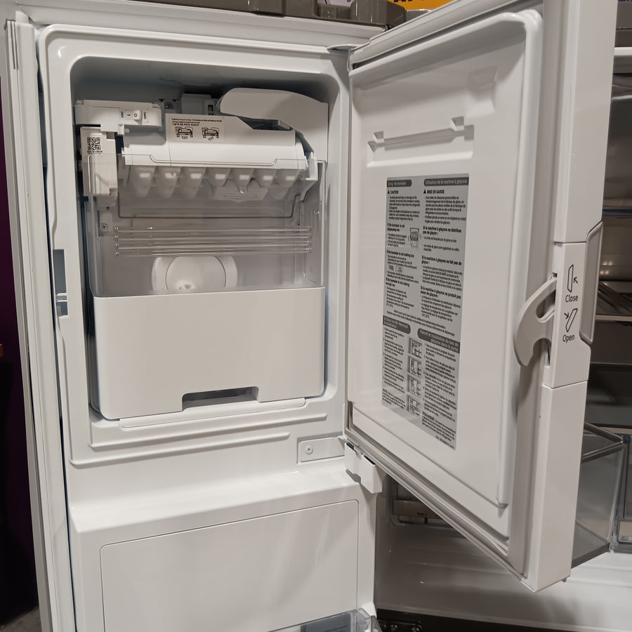 LG 30 cu. ft. Smart InstaView® Door-in-Door® Refrigerator with Craft Ice™ 31135SD276 - LRMVS3006S - Scratch & Dent (Minor)