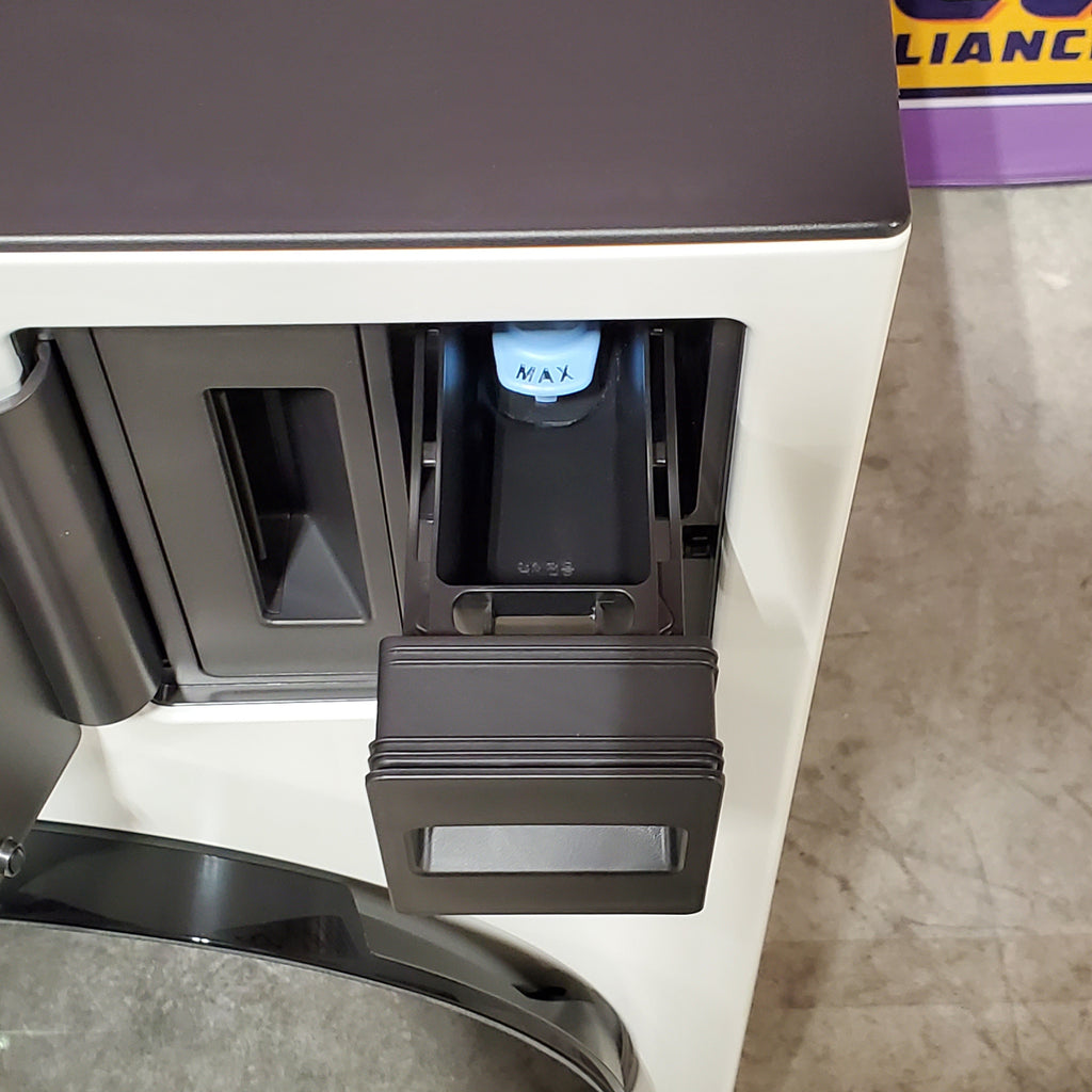 Pictures of Samsung Bespoke 5.3-cu ft Capacity Ivory Vented All-In-One ENERGY STAR Certified Washer Dryer Combo 3SD727 - WD90F53AVY - Scratch & Dent (Minor) - Neu Appliance Outlet - Discount Appliance Outlet in Austin, Tx