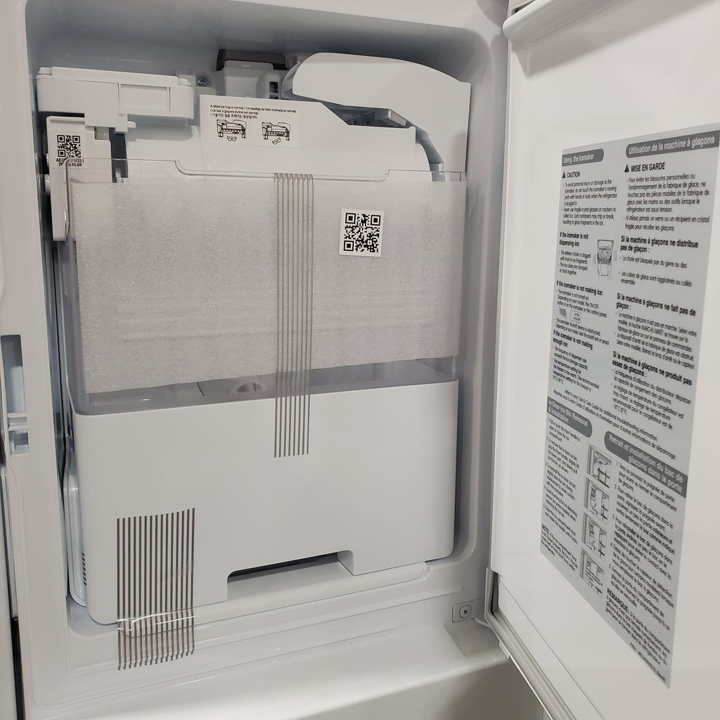 Pictures of Print Proof Stainless Steel 29 cu. ft. Smart Standard-Depth MAX™ 4-Door French Door Refrigerator with Full-Convert Drawer™ 3SD678 - LF29H8330S - Scratch & Dent - Major - Neu Appliance Outlet - Discount Appliance Outlet in Austin, Tx