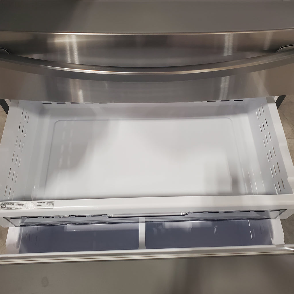 Pictures of Samsung 28-cu ft 4-Door Smart French Door Refrigerator with Ice Maker (Fingerprint Resistant Stainless Steel) ENERGY STAR-RF28R7201SR-Scratch and Dent (Minor) - Neu Appliance Outlet - Discount Appliance Outlet in Austin, Tx