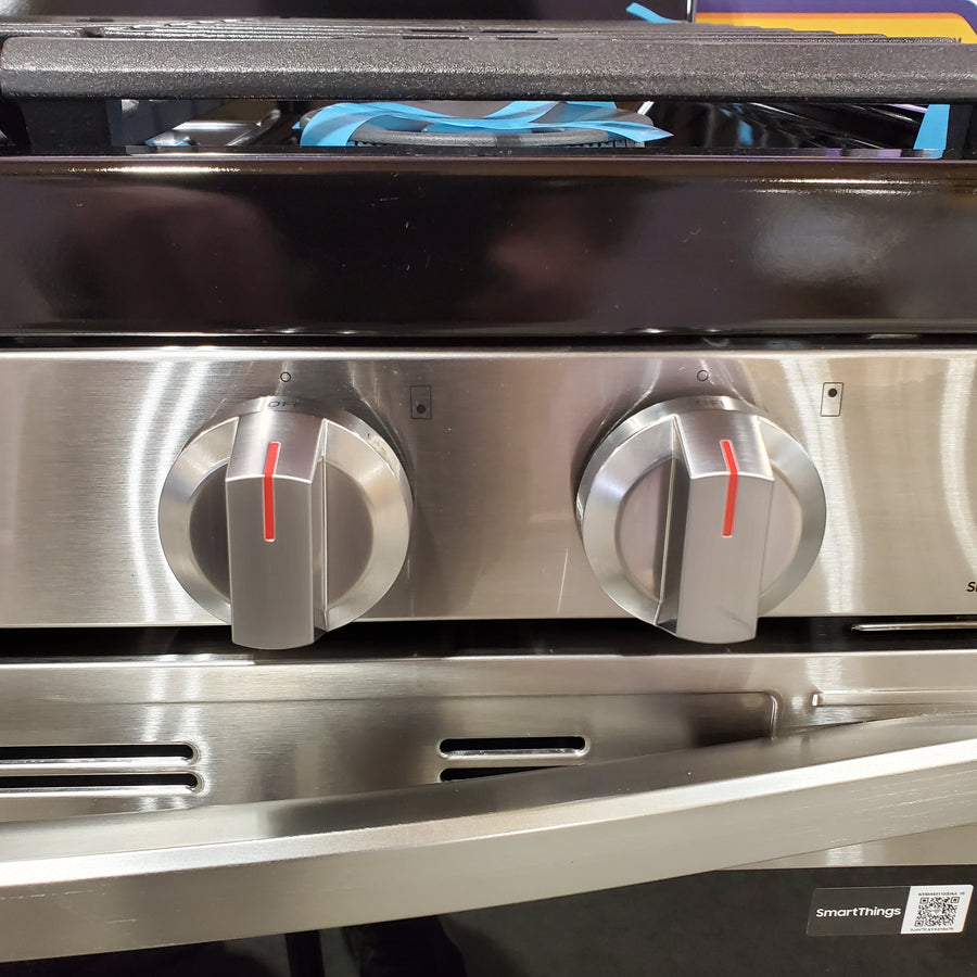 Samsung Smart Freestanding Gas 6.0 Cu. Ft. Range with No Preheat Air Fry and Convection in Stainless Steel 22131SD83 - NX60A6511SS - Open Box