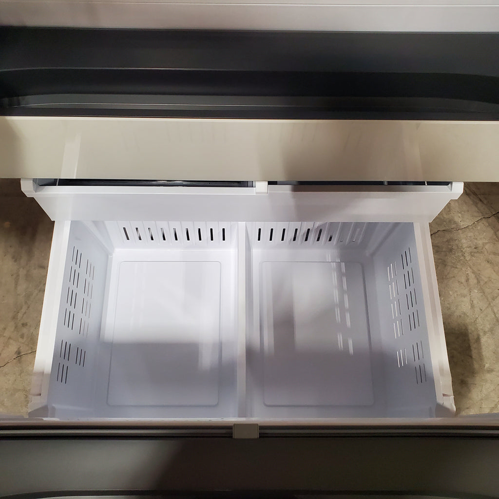 Pictures of Samsung Bespoke 29 cu ft. 4-Door Standard Depth French Door Smart Refrigerator with Beverage Center Auto Fill Pitcher and Dual Ice Maker with Ice Bites™ in White Glass 4SD401 - RF29BB86004MAA - Open Box - Neu Appliance Outlet - Discount Appliance Outlet in Austin, Tx